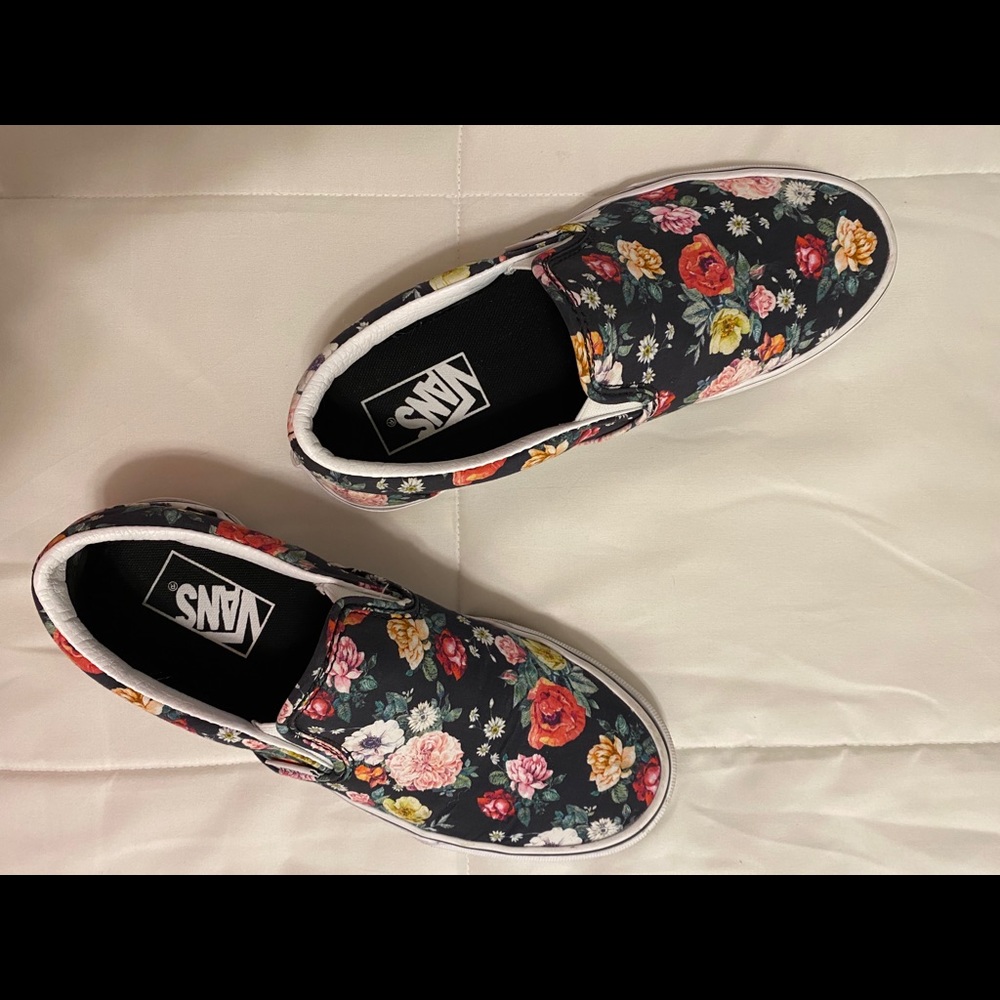 Women’s flower Vans